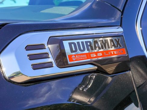 New 2026 GMC Sierra 2500 Denali w/ Denali Reserve Package AWD/4WD image 10
