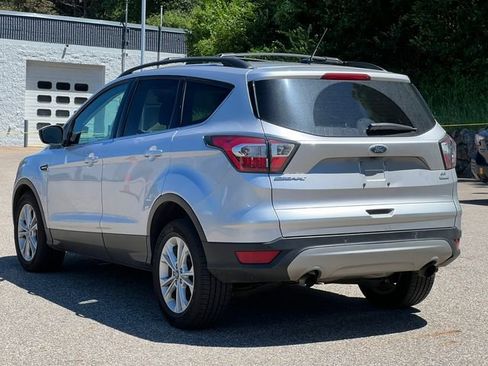 Used 2017 Ford Escape SE w/ SE Leather Comfort Package FWD image 14