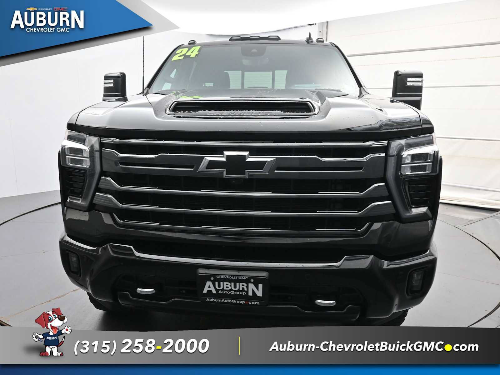 Used 2024 Chevrolet Silverado 2500 High Country w/ High Country Premium Package AWD/4WD image 3
