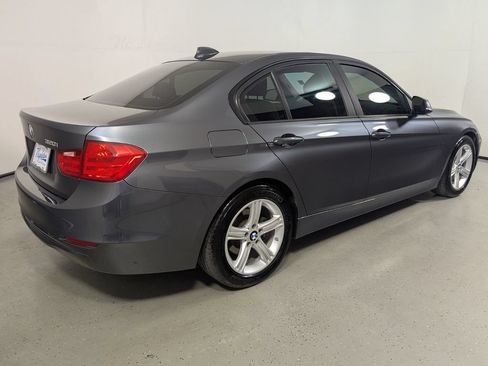 Used 2015 BMW 320i Sedan RWD image 7
