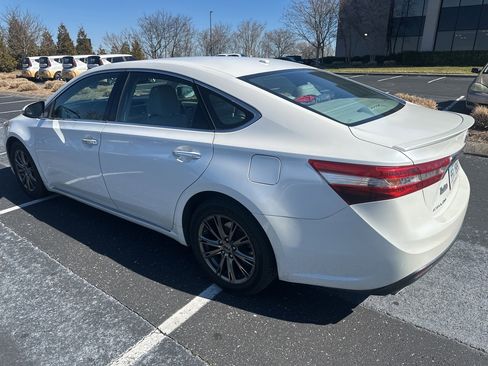 Used 2014 Toyota Avalon XLE Premium image 6