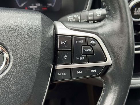 Used 2023 Toyota Highlander Platinum AWD/4WD image 12