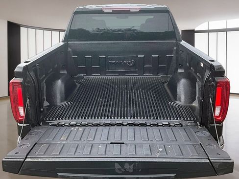 Certified 2025 GMC Sierra 1500 SLT AWD/4WD image 17