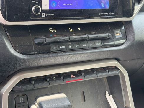 Used 2022 Toyota Tundra SR5 w/ SR5 Convenience Package image 11