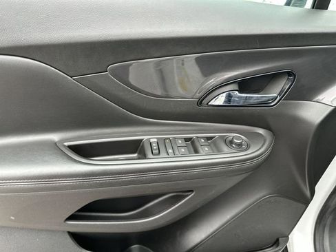 Certified 2022 Buick Encore Preferred w/ Safety Package II image 17