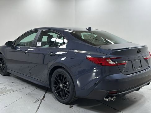 New 2026 Toyota Camry SE image 7