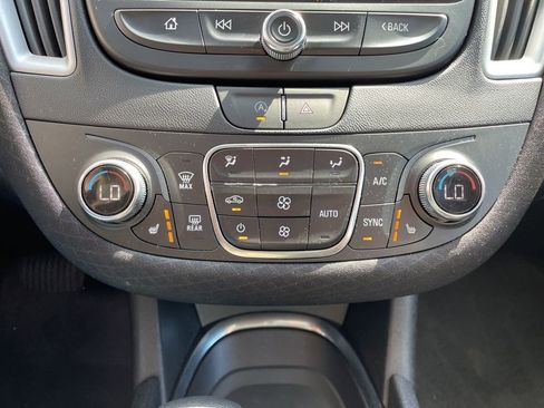 Used 2024 Chevrolet Malibu LT image 21