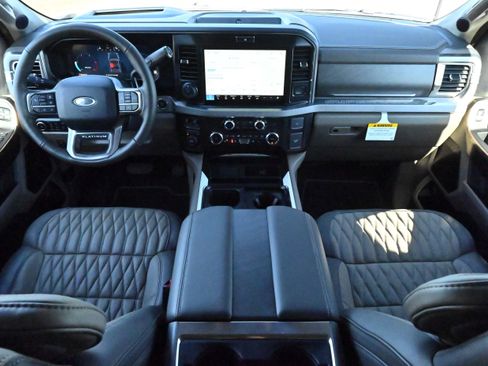 Used 2026 Ford F450 Platinum w/ Platinum Plus Package image 3