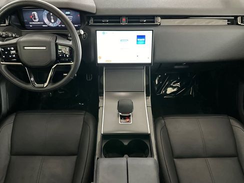 Used 2025 Land Rover Range Rover Velar Dynamic SE image 3
