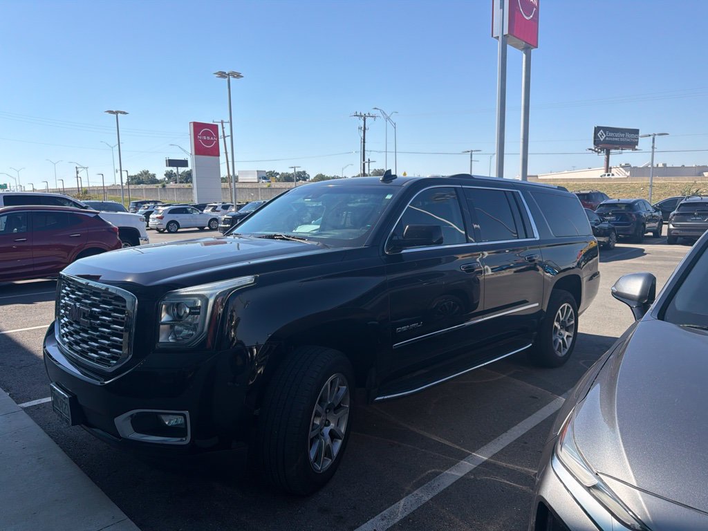 Used 2019 GMC Yukon XL Denali AWD/4WD image 2