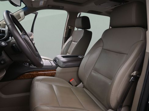 Used 2020 Chevrolet Tahoe Premier RWD image 23