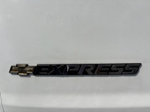 Used 2025 Chevrolet Express 2500 w/ Driver Convenience Package RWD image 6