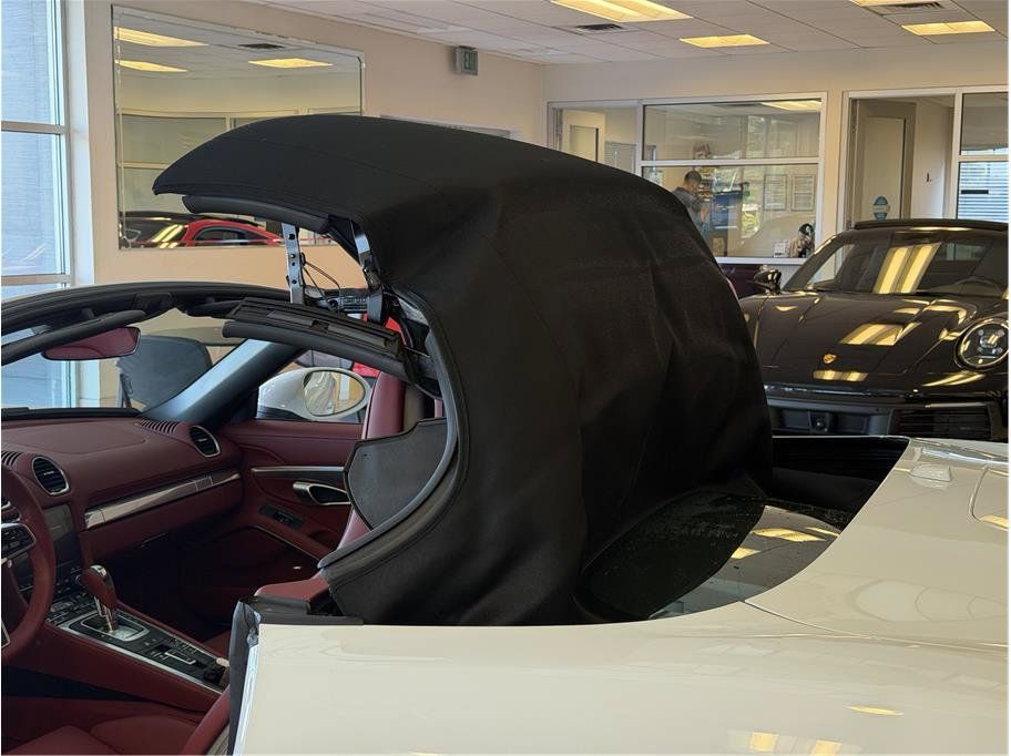Used 2024 Porsche 718 Boxster S RWD image 24