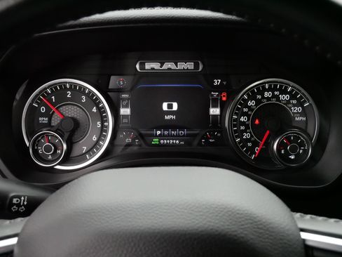 Used 2023 RAM 1500 Laramie AWD/4WD image 21