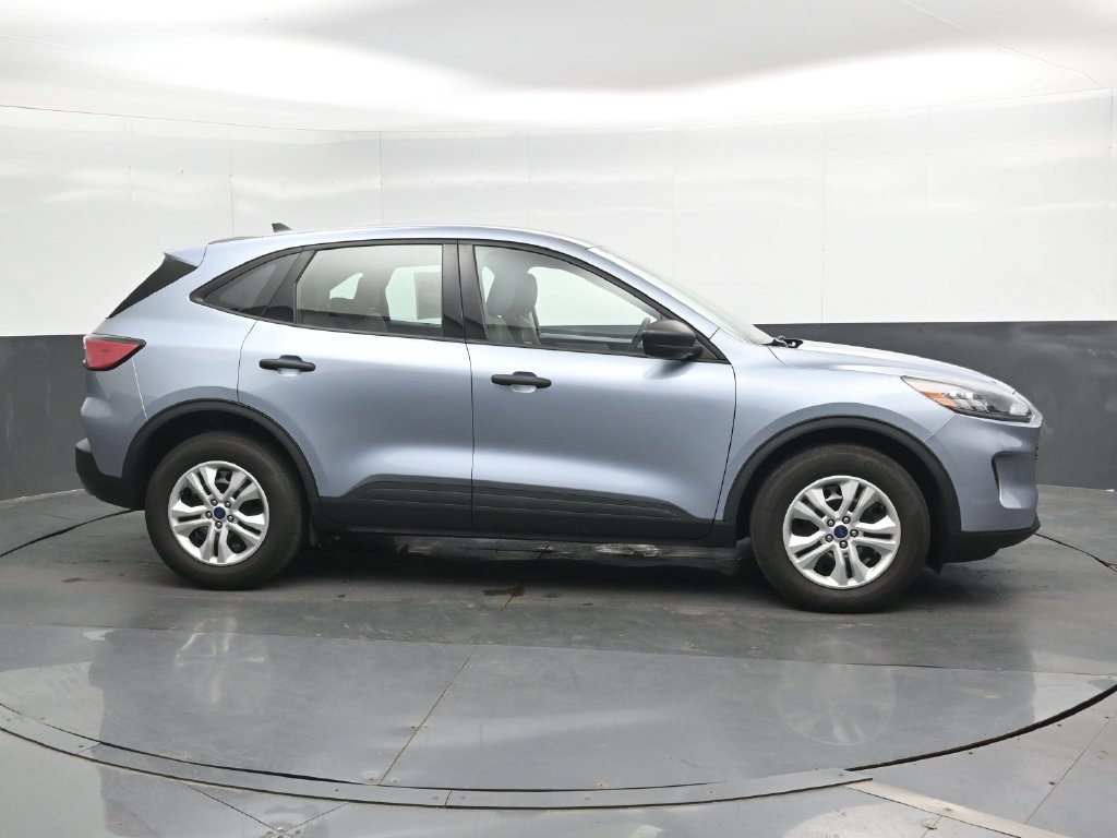 Used 2022 Ford Escape S AWD/4WD image 3
