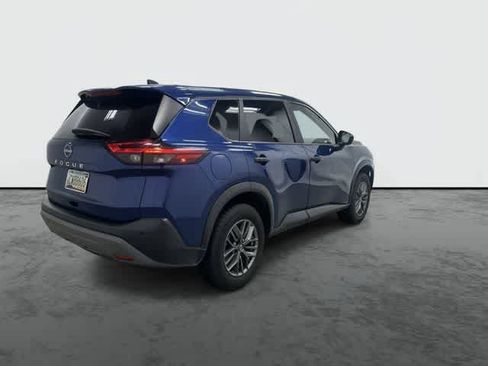 Used 2023 Nissan Rogue S FWD image 3