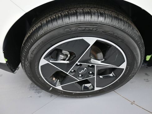 Certified 2023 Kia Soul EX image 12