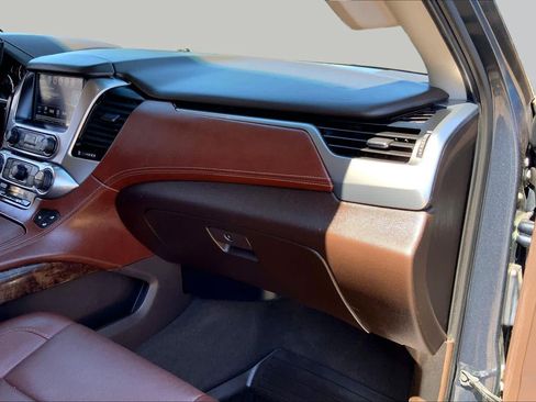 Used 2019 Chevrolet Tahoe Premier AWD/4WD image 20