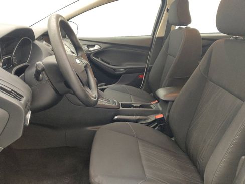 Used 2018 Ford Focus SE FWD image 17