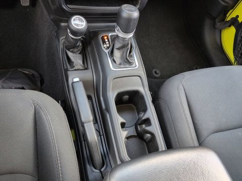 Used 2023 Jeep Wrangler Sport AWD/4WD image 17