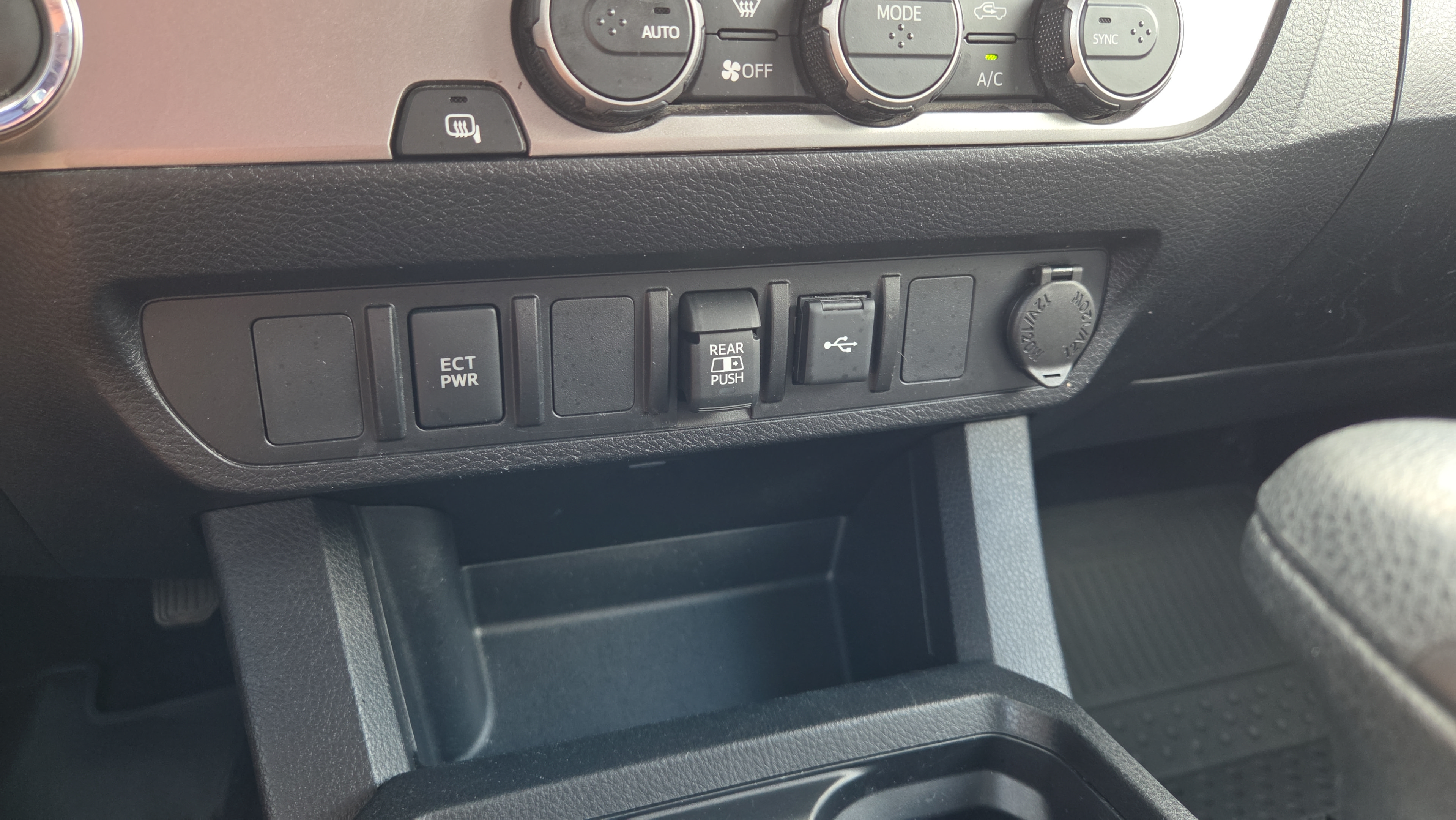 Certified 2023 Toyota Tacoma SR5 RWD image 22