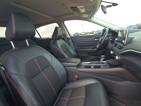 Used 2019 Nissan Altima 2.5 SR w/ SR Premium Package AWD/4WD image 15