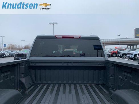 Used 2025 Chevrolet Silverado 2500 Custom w/ Custom Value Package image 14