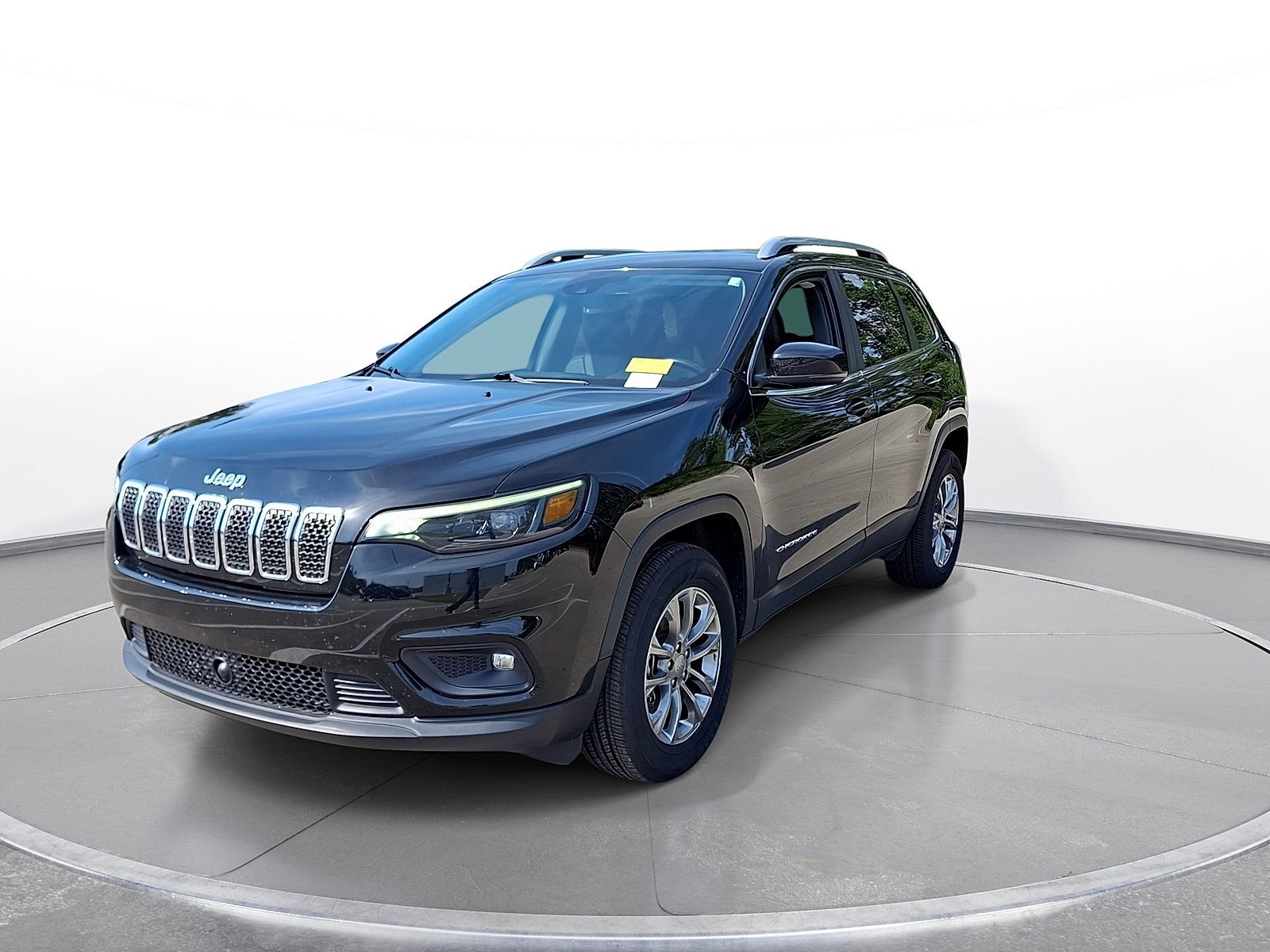 Used 2021 Jeep Cherokee Latitude Lux w/ Comfort/Convenience Group AWD/4WD image 3