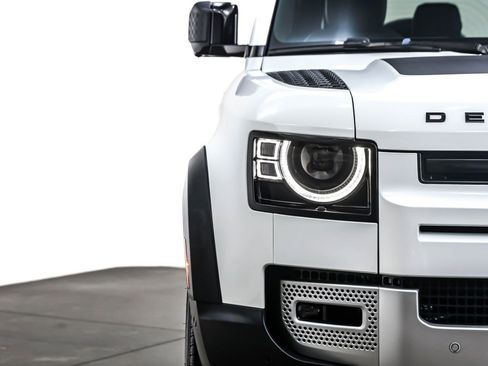 Used 2020 Land Rover Defender 110 HSE image 14