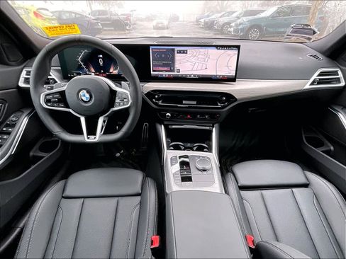 Used 2026 BMW 330i Sedan w/ M Sport Package image 16