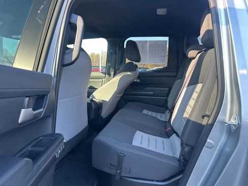 Used 2025 Toyota Tacoma TRD Off-Road image 15