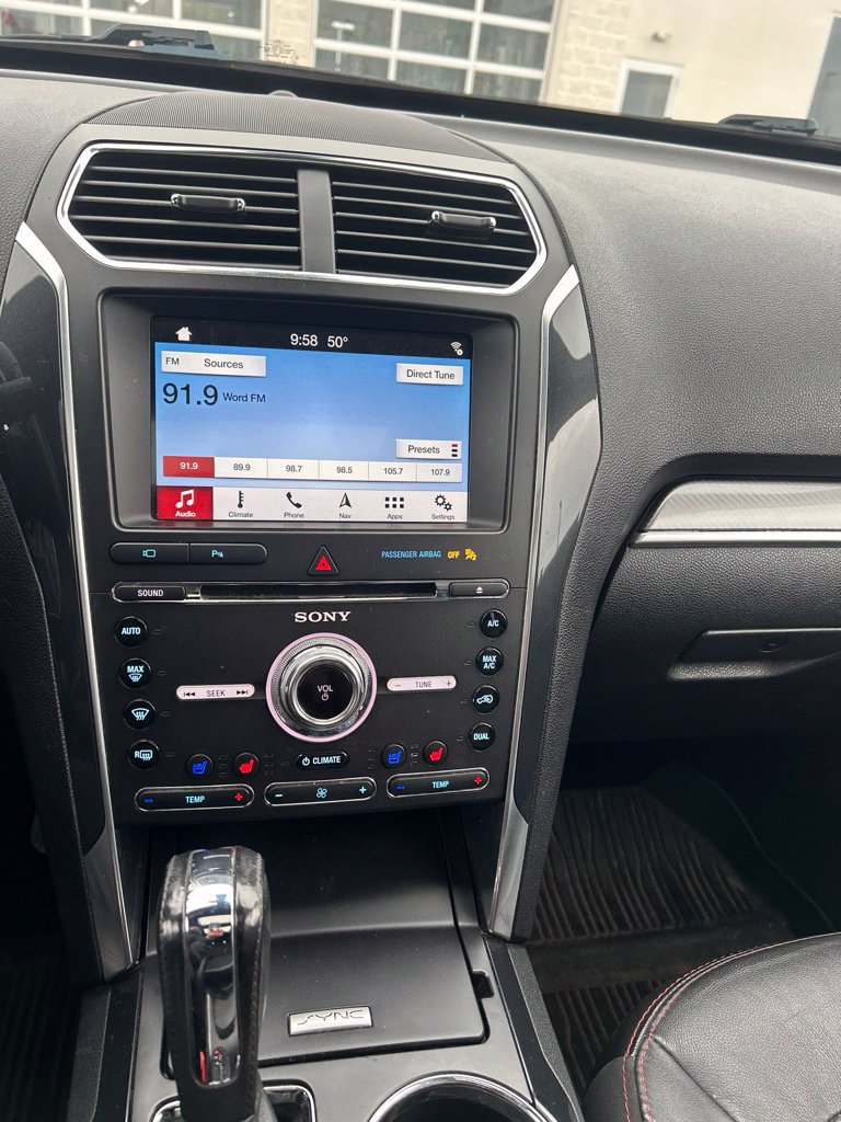 Used 2018 Ford Explorer Sport w/ Equipment Group 401A AWD/4WD image 9