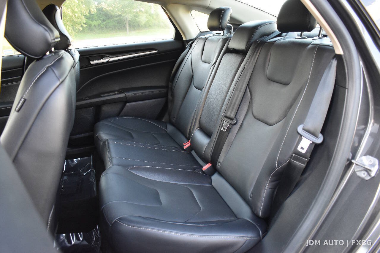 Used 2018 Ford Fusion Titanium AWD/4WD image 14
