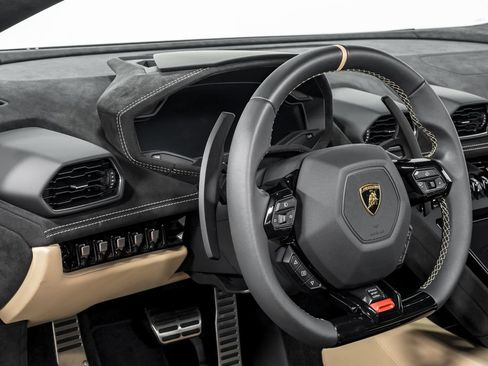 Used 2024 Lamborghini Huracan Tecnica RWD image 13