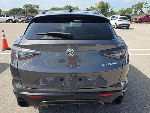 Used 2024 Alfa Romeo Stelvio Veloce AWD/4WD image 5