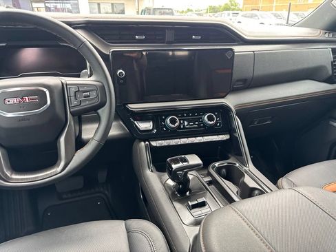 Used 2024 GMC Sierra 1500 AT4 w/ Technology Package AWD/4WD image 26
