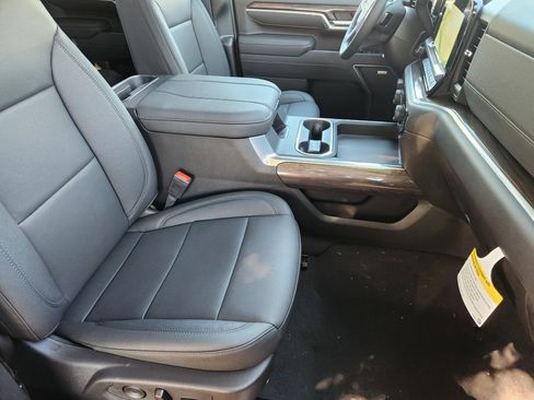 New 2026 Chevrolet Silverado 2500 LTZ w/ Trail Boss Package image 19