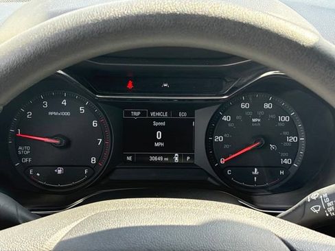 Used 2023 Chevrolet TrailBlazer LT FWD image 9