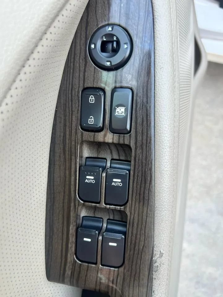 Used 2012 Kia Optima EX FWD image 23