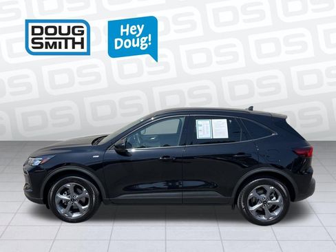 Used 2025 Ford Escape ST-Line Select AWD/4WD image 2