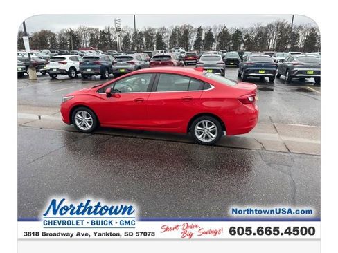 Used 2018 Chevrolet Cruze LT w/ Convenience Package image 8