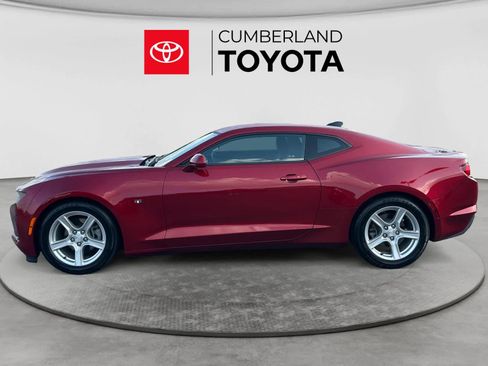 Used 2023 Chevrolet Camaro LT RWD image 2