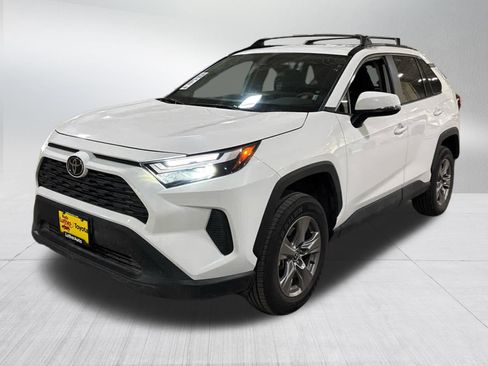 Used 2025 Toyota RAV4 XLE image 3