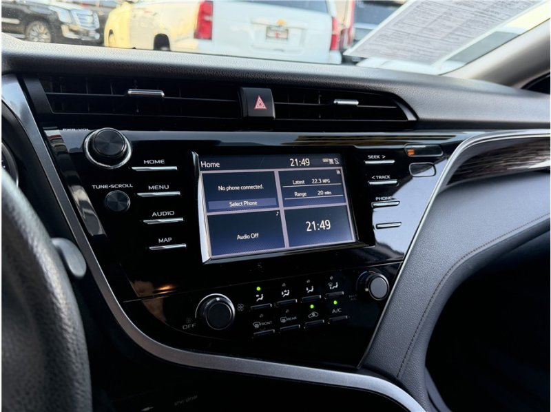Used 2019 Toyota Camry LE FWD image 39