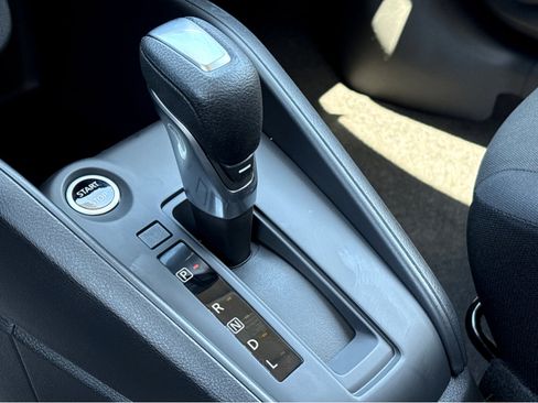 Certified 2025 Nissan Kicks Play S image 17