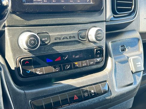 Used 2023 RAM ProMaster 2500 image 27