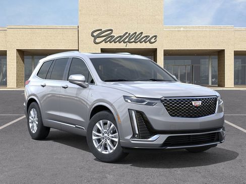 New 2025 Cadillac XT6 Luxury image 7