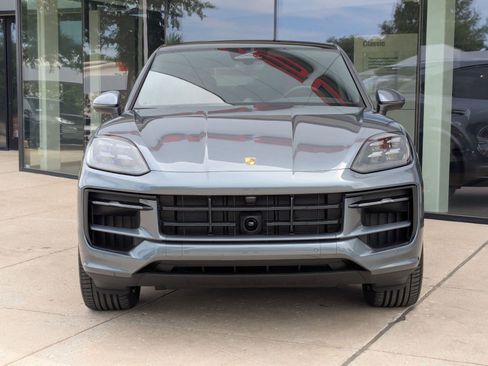 New 2026 Porsche Cayenne Coupe AWD/4WD image 6