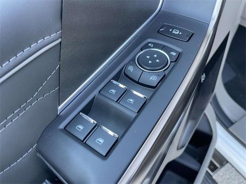 New 2026 Ford F250 Platinum w/ Platinum Plus Package image 18