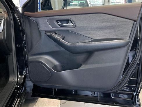 Certified 2023 Nissan Rogue SV AWD/4WD image 11